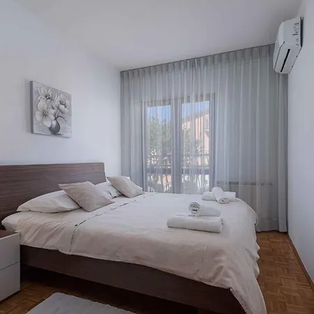 Apartment In Porec/istrien 34258